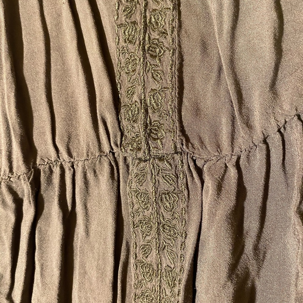 Olive Lace Inset Tank - Picture 3 of 3